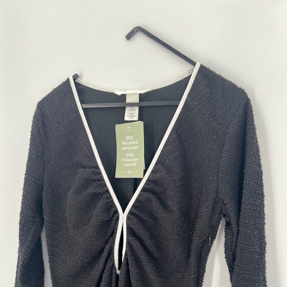 H&M Keyhole Detail Textured Boucle Deep V Long Sleeve Dress - Picture 3 of 6